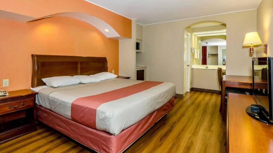 Motel 6-Newark, De Bagian luar foto
