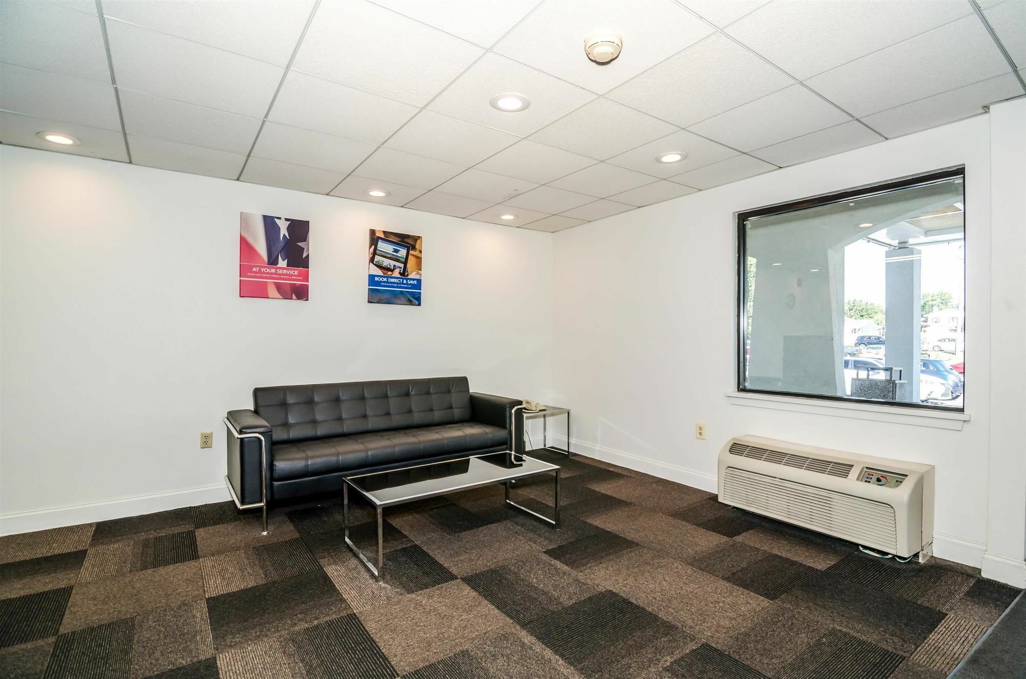 Motel 6-Newark, De Bagian luar foto