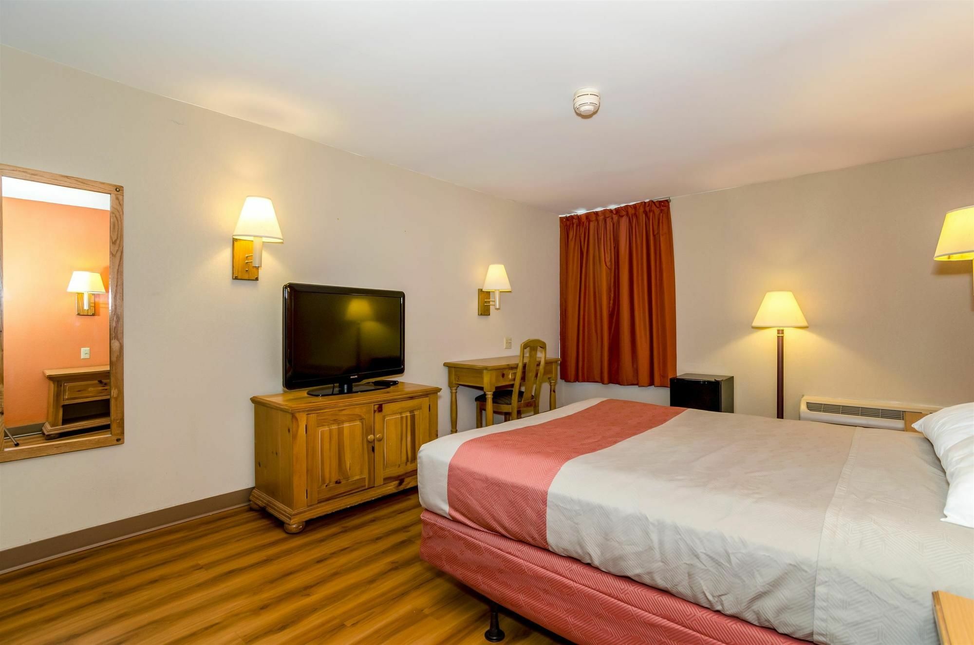 Motel 6-Newark, De Bagian luar foto